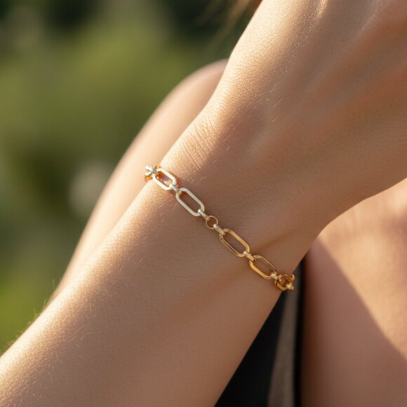 Jewelry - "Trendy Handmade Bracelet – A Thoughtful Gift for Girls & Women | UNVRC1653